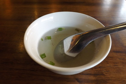 ビルマ式チャーハンにつくスープ